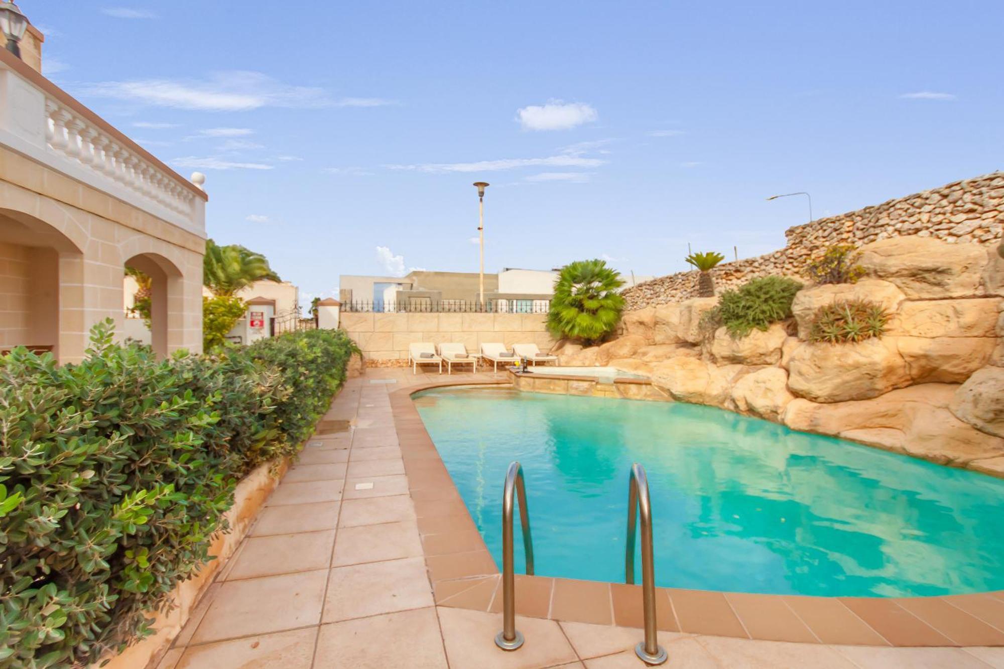 Villa & Pool Apartments In Mellieha Bay Εξωτερικό φωτογραφία