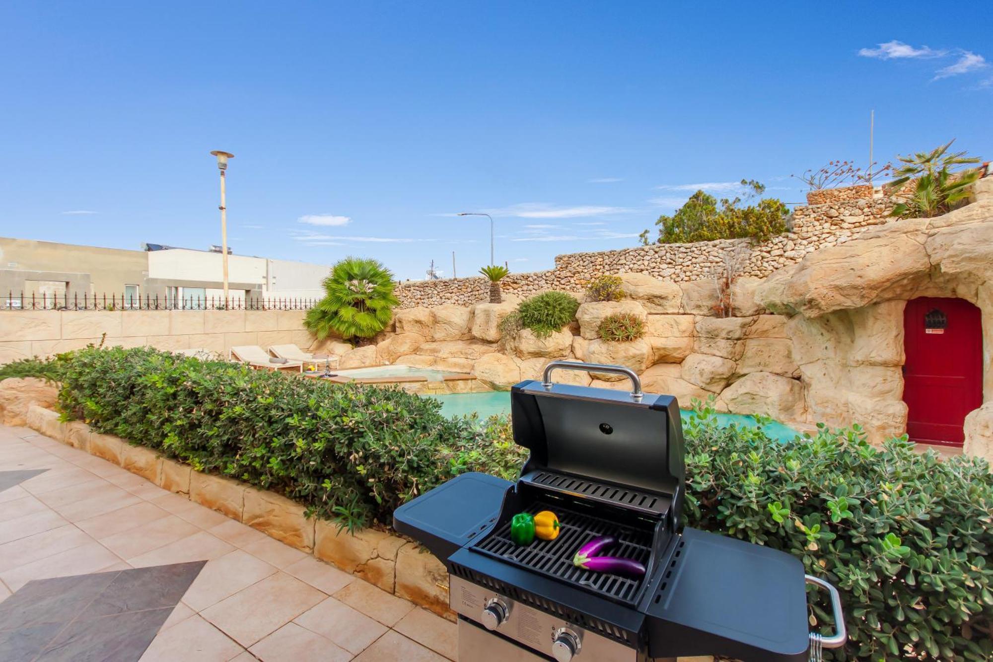 Villa & Pool Apartments In Mellieha Bay Εξωτερικό φωτογραφία