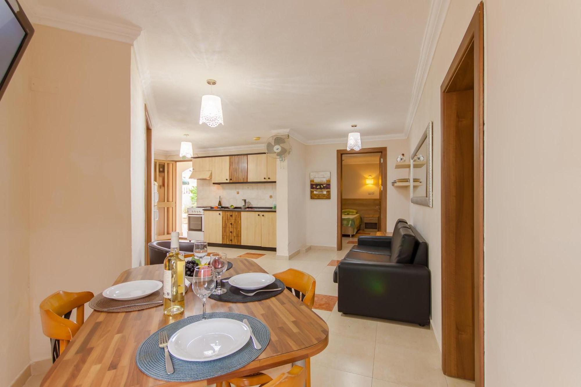 Villa & Pool Apartments In Mellieha Bay Εξωτερικό φωτογραφία