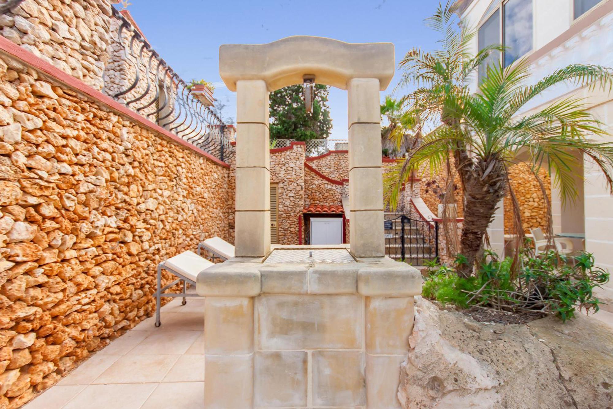 Villa & Pool Apartments In Mellieha Bay Εξωτερικό φωτογραφία